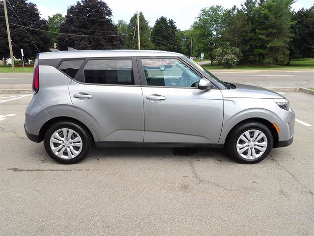 Used 2023 Kia Soul LX FWD image 6
