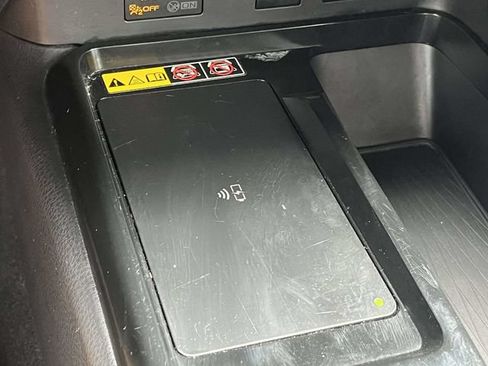 Used 2025 Toyota Camry LE FWD image 31