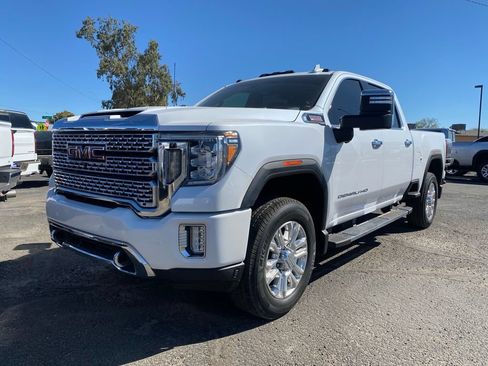 Used 2020 GMC Sierra 2500 Denali w/ Technology Package AWD/4WD image 2