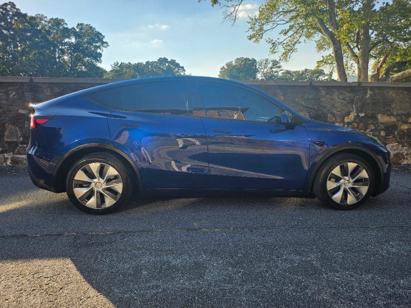 Used 2023 Tesla Model Y Long Range AWD/4WD image 10