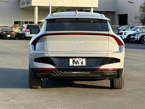 New 2025 Kia EV6 Wind image 5
