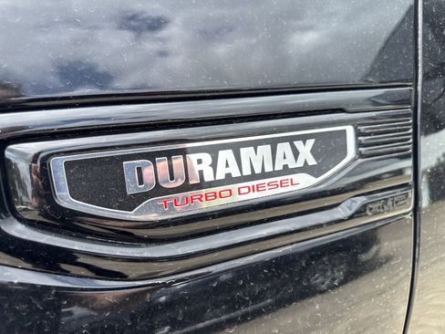 Used 2025 GMC Sierra 1500 Elevation w/ Elevation Premium Package image 3