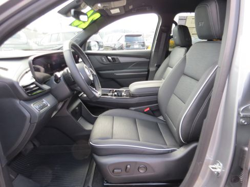 New 2026 Buick Enclave Sport Touring w/ LPO, Floor Liner Package image 14