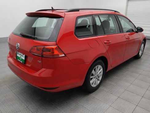 Used 2016 Volkswagen Golf S image 9