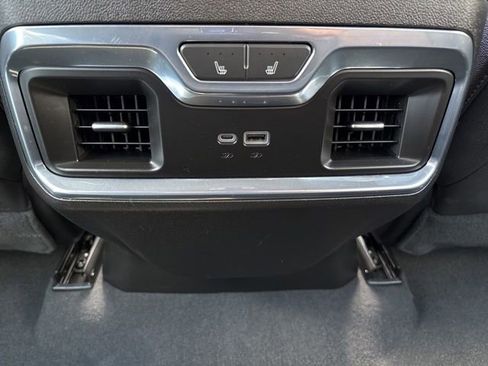 Used 2023 Chevrolet Silverado 1500 High Country w/ High Country Premium Package AWD/4WD image 40