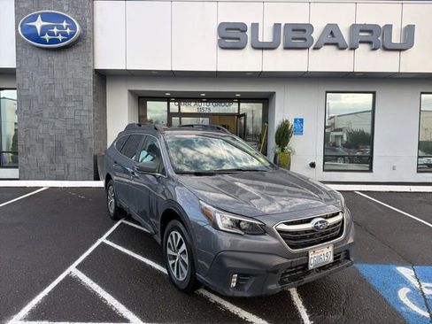 Used 2022 Subaru Outback Premium image 1