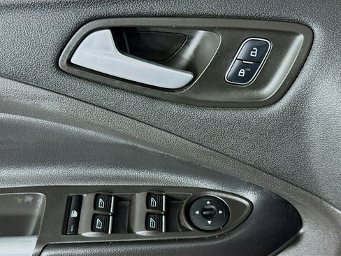 Used 2019 Ford Escape SE image 23