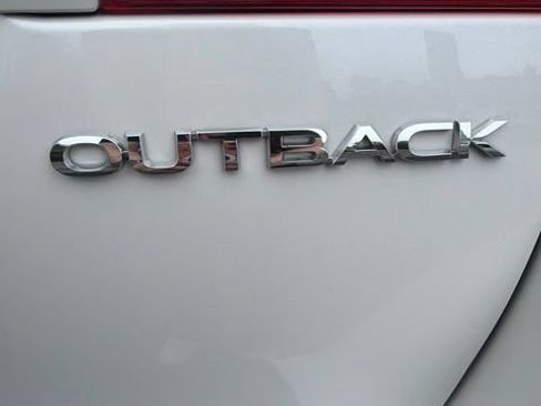 Used 2019 Subaru Outback 2.5i Touring AWD/4WD image 9