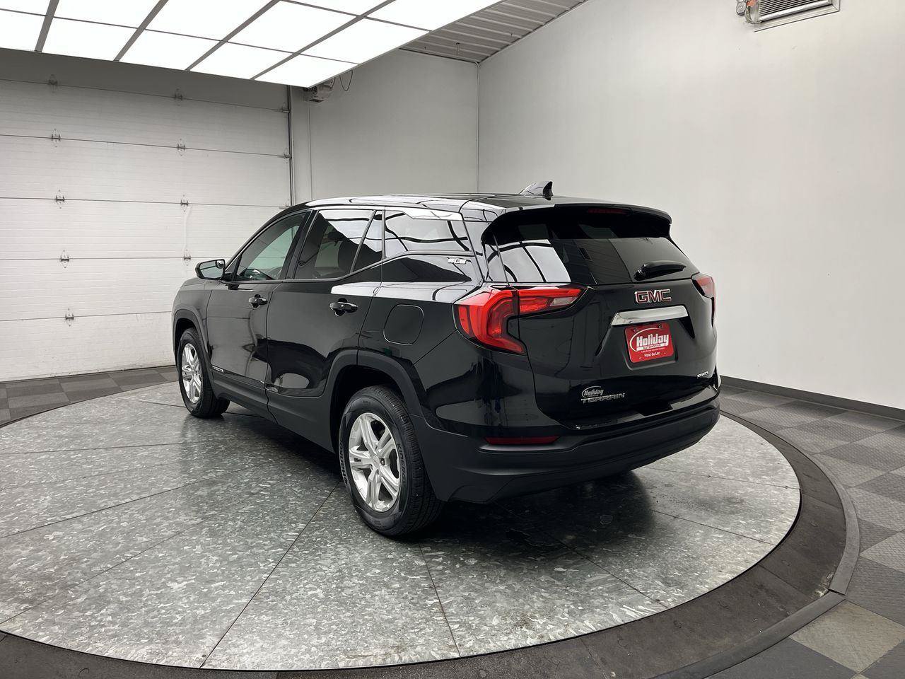 Used 2019 GMC Terrain SLE AWD/4WD image 2