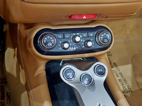 Used 2011 Ferrari California RWD image 24