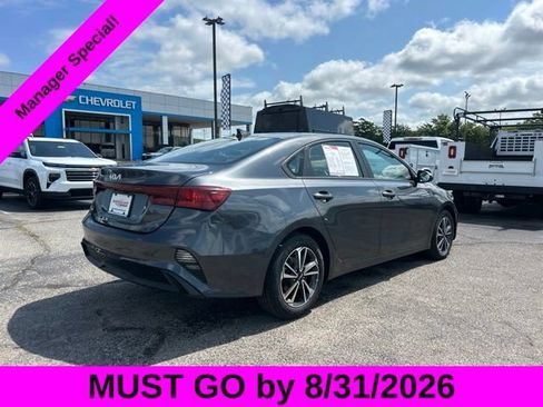 Used 2023 Kia Forte LXS w/ LXS Technology Package FWD image 3