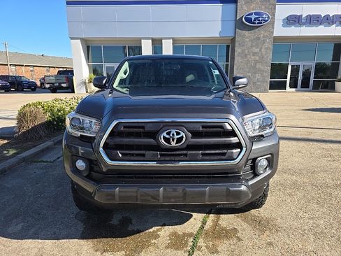 Used 2017 Toyota Tacoma SR5 w/ Tow Package image 13