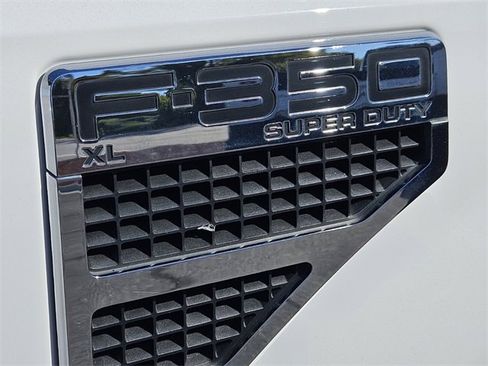 Used 2008 Ford F350 2WD Regular Cab Super Duty image 17