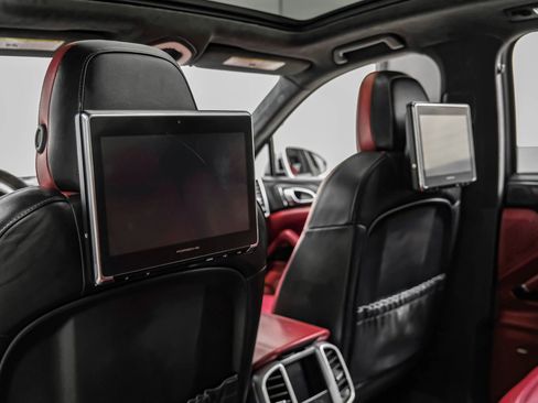 Used 2016 Porsche Cayenne GTS image 48