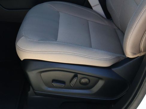 Used 2023 Ford Explorer XLT image 14