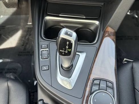 Used 2015 BMW 320i Sedan RWD image 18