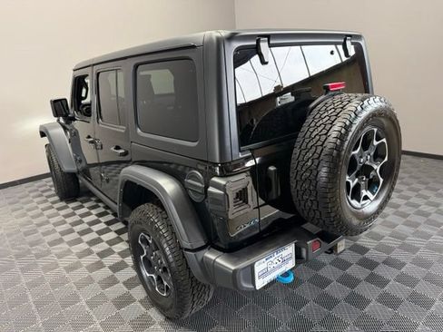 Used 2022 Jeep Wrangler Unlimited Rubicon 4xe w/ Cold Weather Group AWD/4WD image 9