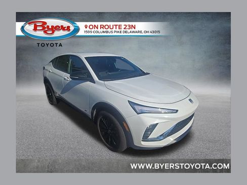 Used 2025 Buick Envista Sport Touring FWD image 1
