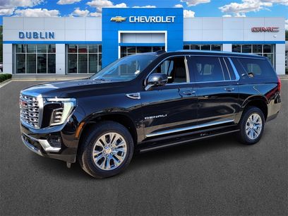 New 2025 GMC Yukon XL Denali w/ Sun & Power Step Package