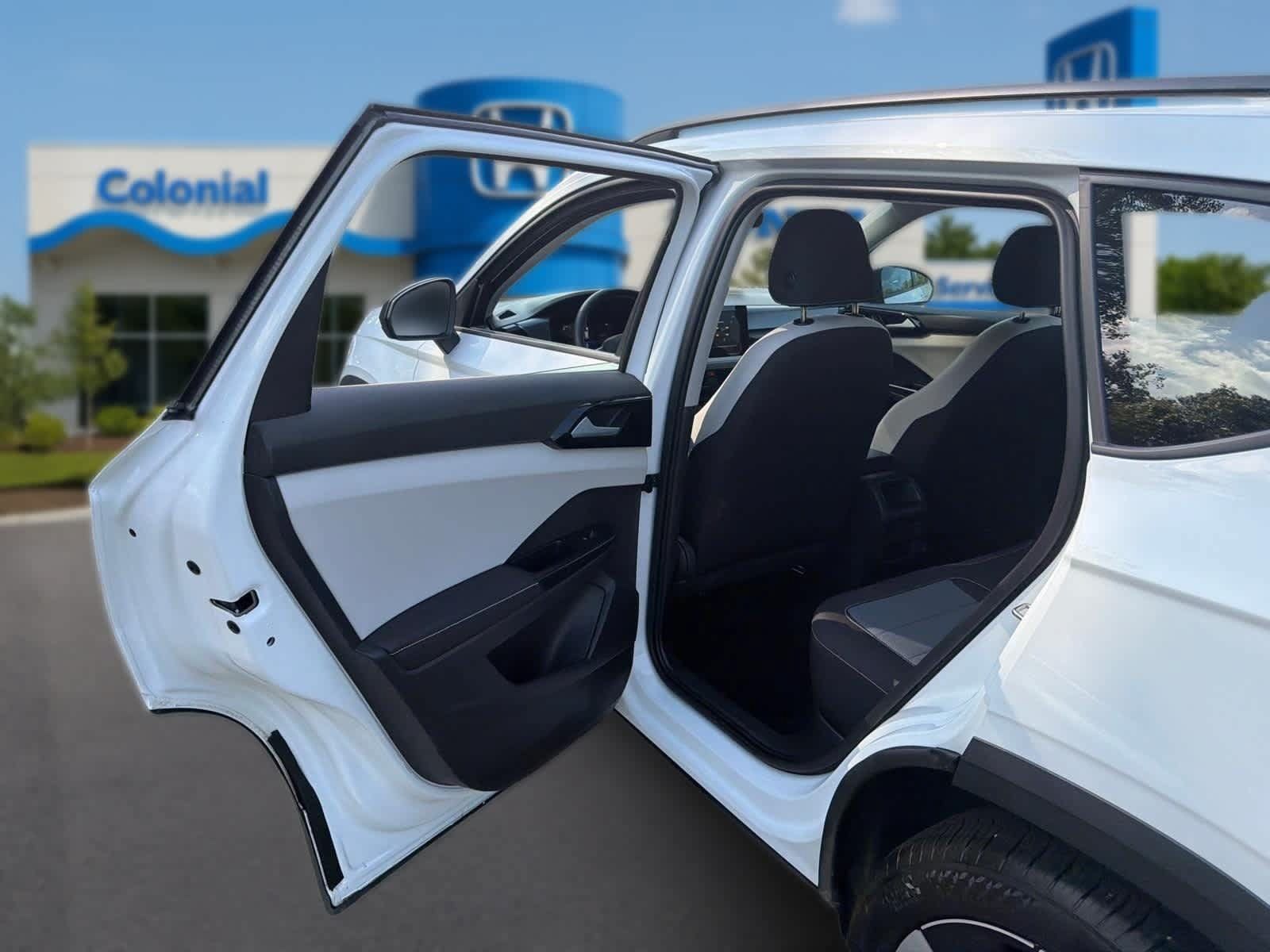 Used 2025 Volkswagen Taos S AWD/4WD image 26