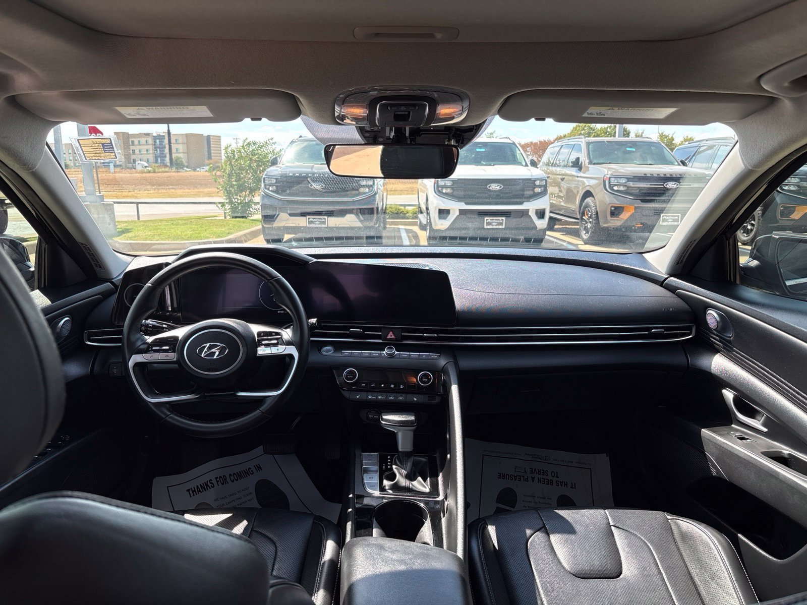 Used 2023 Hyundai Elantra Limited w/ Preferred Accessory Package FWD image 14