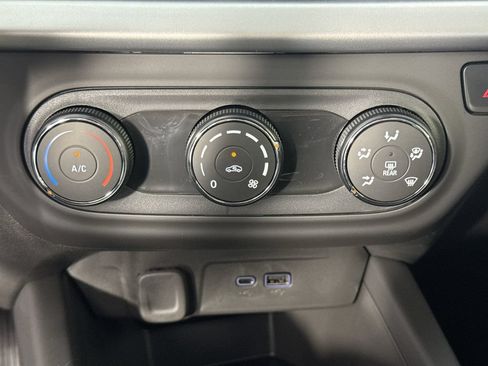 New 2026 Chevrolet Trax LS FWD image 17