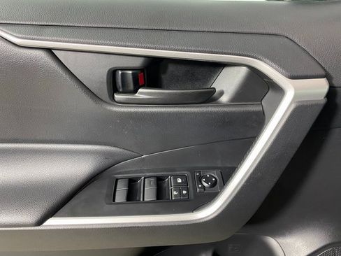 Certified 2023 Toyota RAV4 LE image 21