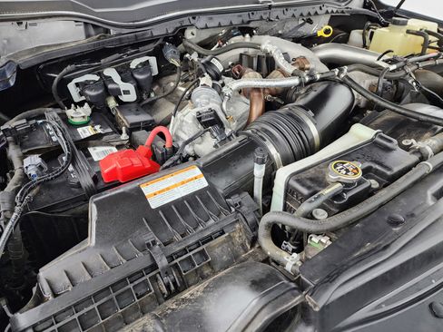 Used 2022 Ford F350 Lariat w/ Tremor Off-Road Package image 21