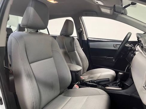 Used 2015 Toyota Corolla LE image 10