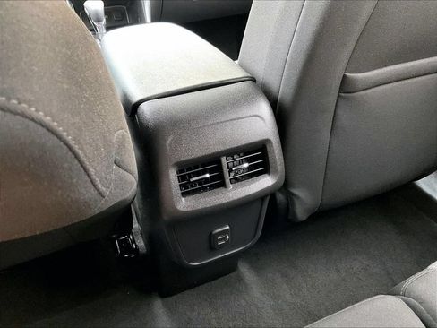 Used 2024 Chevrolet Equinox LT AWD/4WD image 27