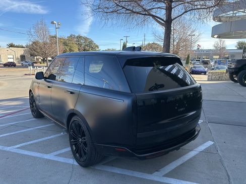 Used 2023 Land Rover Range Rover SE image 6