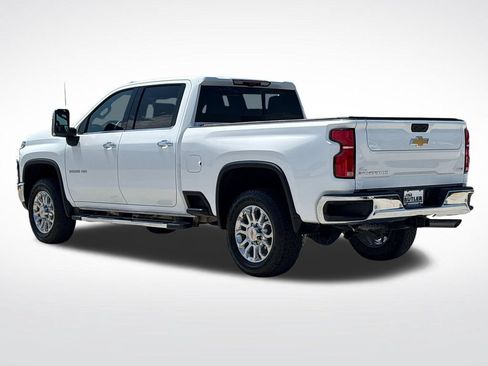 Used 2025 Chevrolet Silverado 2500 LTZ w/ LTZ Convenience Package AWD/4WD image 4
