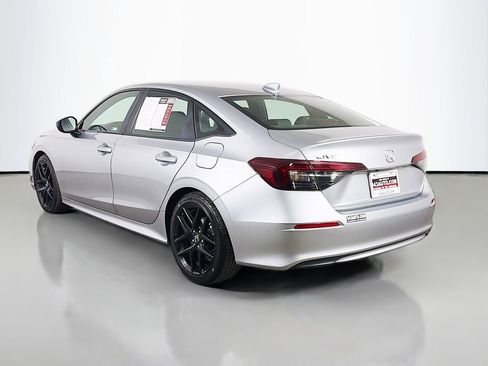 Used 2025 Honda Civic Sport image 6