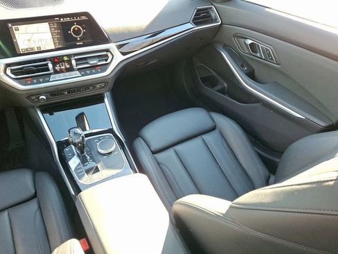 Used 2019 BMW 330i xDrive 330i xDrive w/ Convenience Package image 16