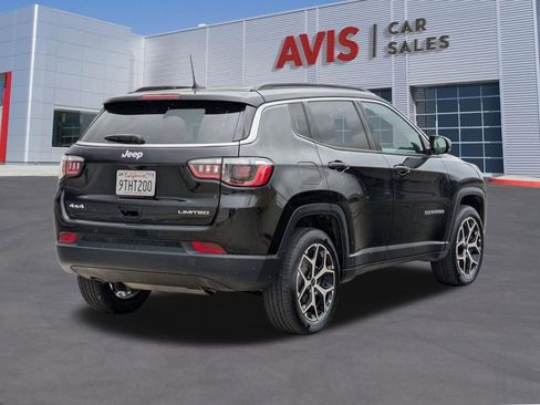 Used 2025 Jeep Compass Limited image 6