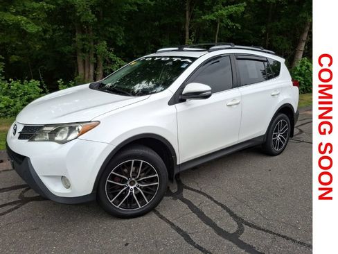 Used 2015 Toyota RAV4 XLE AWD/4WD image 1