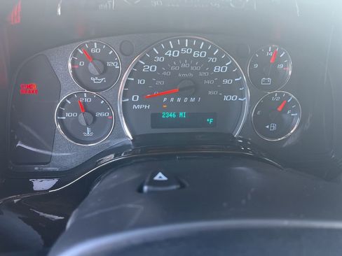 Used 2025 Chevrolet Express 2500 w/ Driver Convenience Package RWD image 15