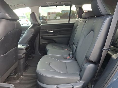 Used 2026 Toyota Grand Highlander AWD image 11