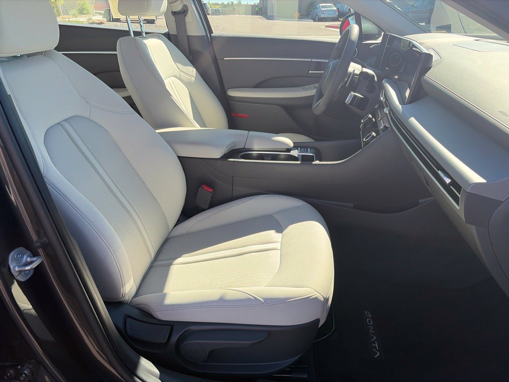 Certified 2025 Hyundai Sonata SEL FWD image 19