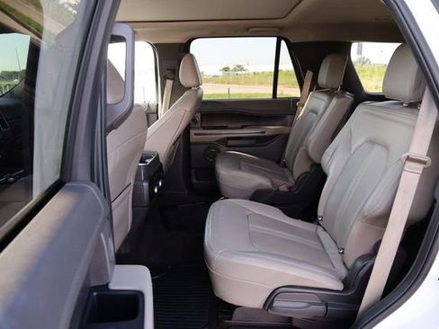 Used 2021 Ford Expedition Limited AWD/4WD image 12