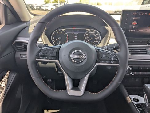 New 2026 Nissan Altima 2.5 SR FWD image 25