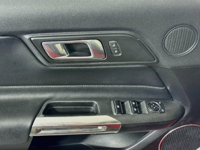 Used 2022 Ford Mustang Premium RWD image 23