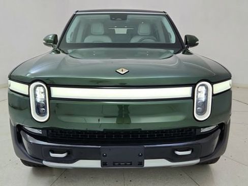 Used 2024 Rivian R1S Adventure image 13
