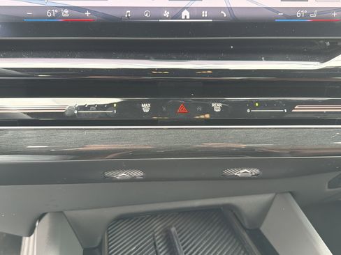 Certified 2025 BMW 530i w/ Premium Package image 7