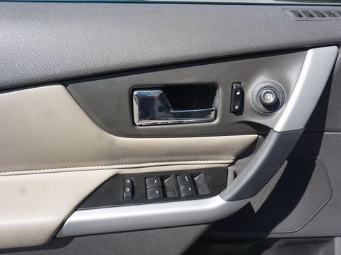 Used 2014 Ford Edge Limited w/ Equipment Group 301A FWD image 3