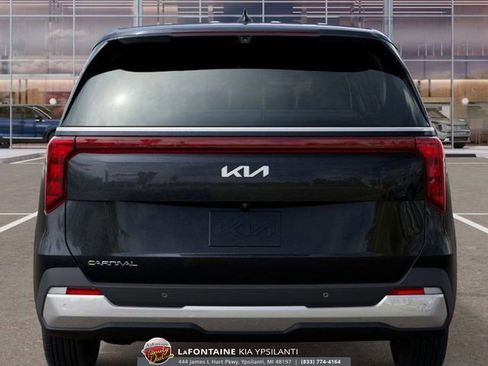 New 2026 Kia Carnival EX image 13