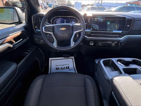 Used 2023 Chevrolet Silverado 1500 LT image 17