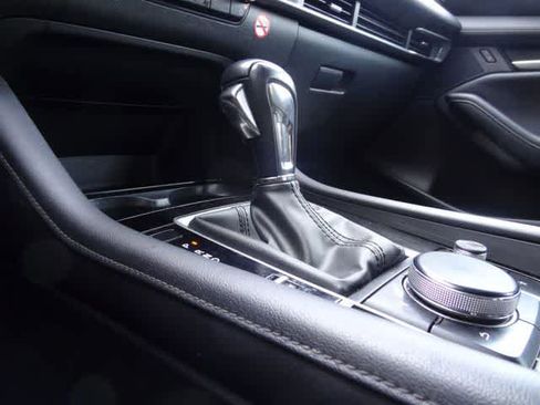 Used 2024 MAZDA MAZDA3 s FWD image 21