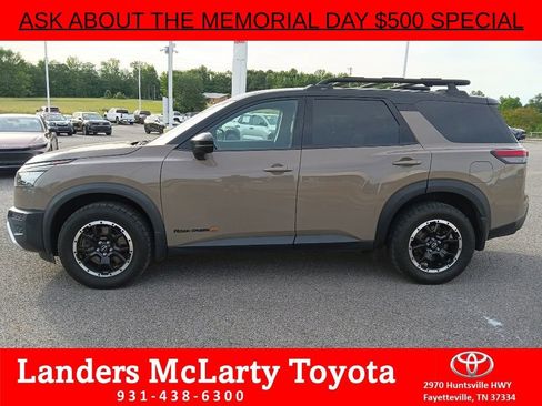 Used 2023 Nissan Pathfinder Rock Creek AWD/4WD image 6