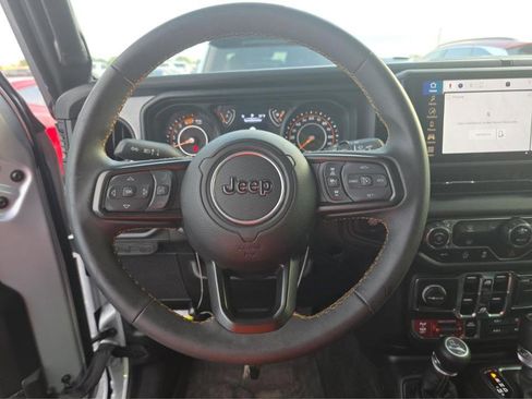 Used 2024 Jeep Wrangler Unlimited Sport AWD/4WD image 14